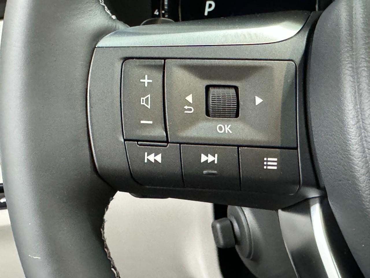 INFINITI QX60 Vehicle Full-screen Gallery Image 33