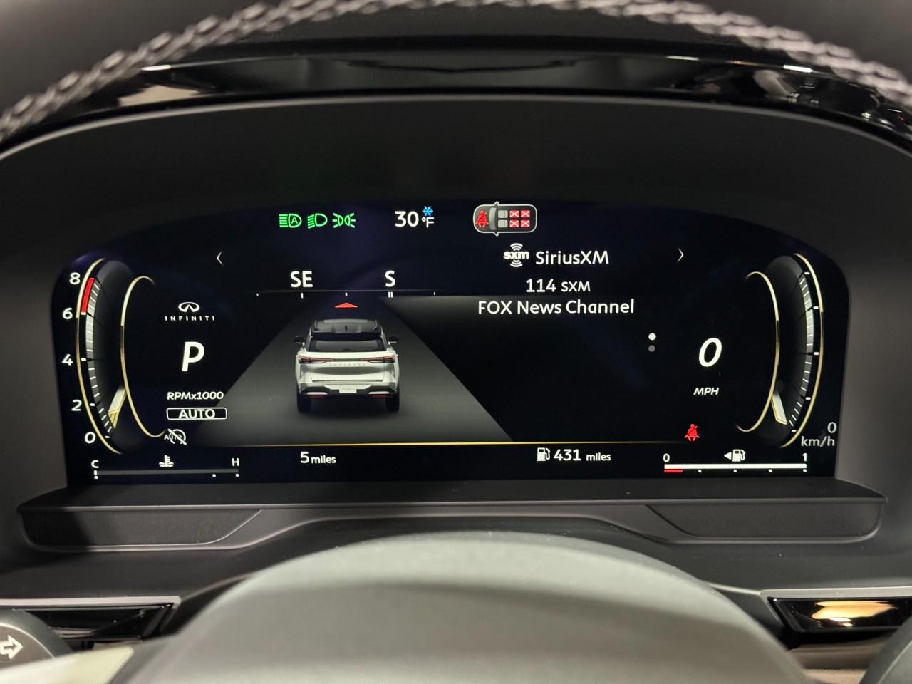 INFINITI QX60 Vehicle Full-screen Gallery Image 35