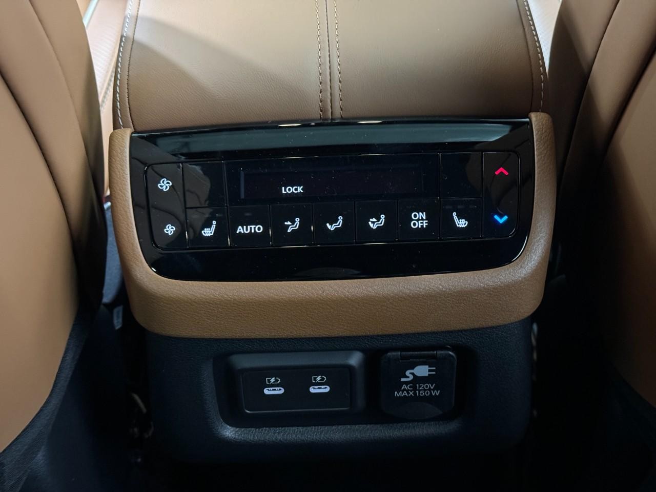 INFINITI QX60 Vehicle Full-screen Gallery Image 13