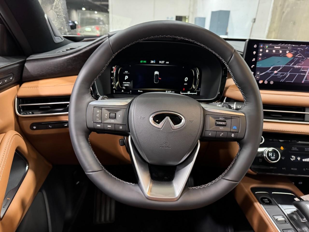 INFINITI QX60 Vehicle Full-screen Gallery Image 16