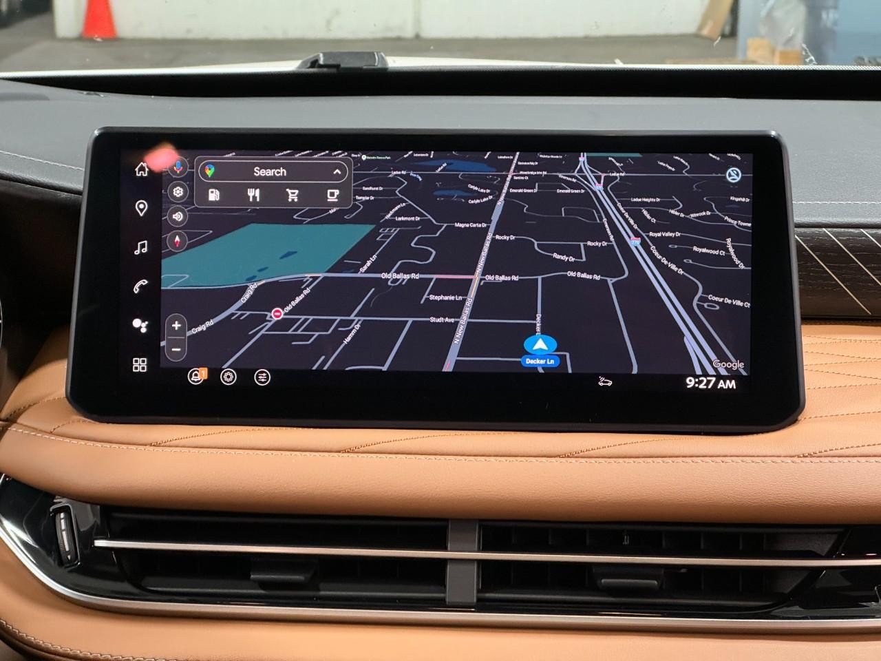 INFINITI QX60 Vehicle Full-screen Gallery Image 17