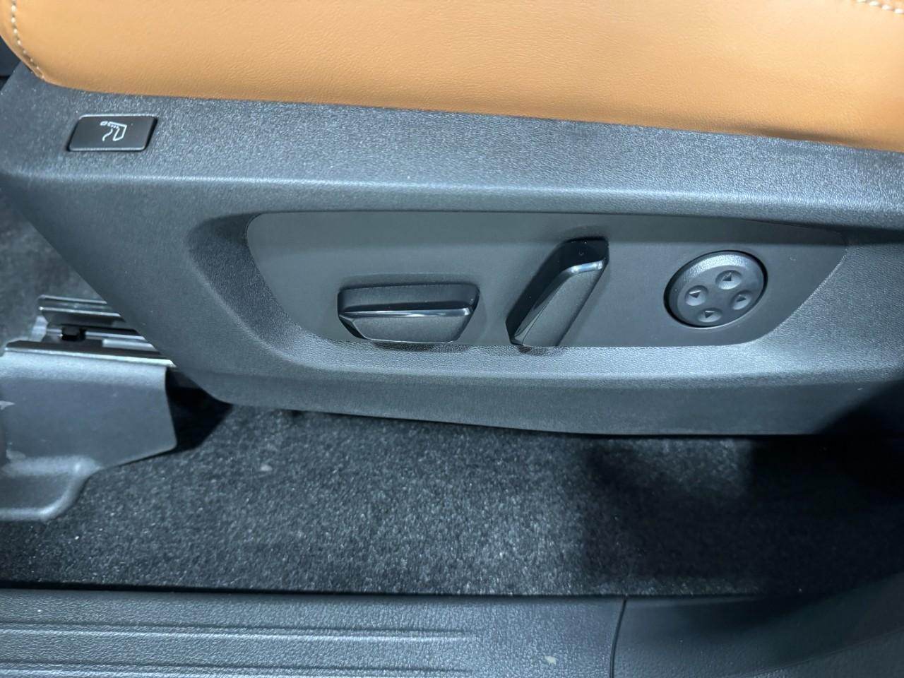 INFINITI QX60 Vehicle Full-screen Gallery Image 31