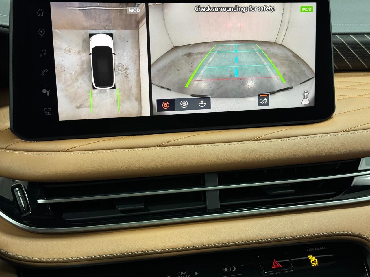 INFINITI QX60 Vehicle Full-screen Gallery Image 36