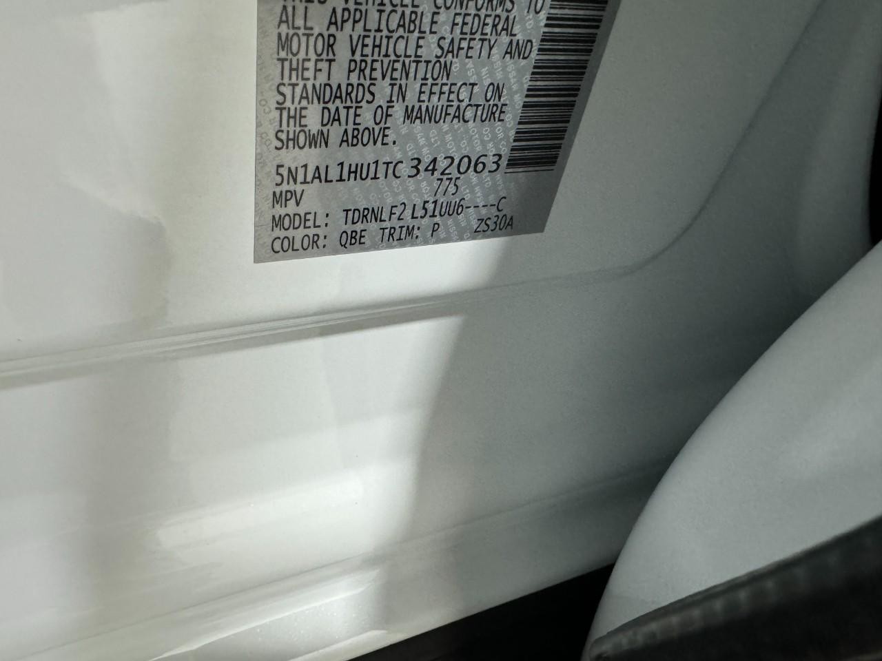 INFINITI QX60 Vehicle Full-screen Gallery Image 37