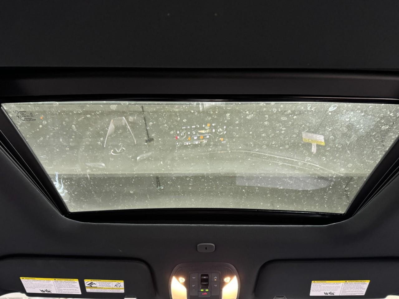 INFINITI QX60 Vehicle Full-screen Gallery Image 14