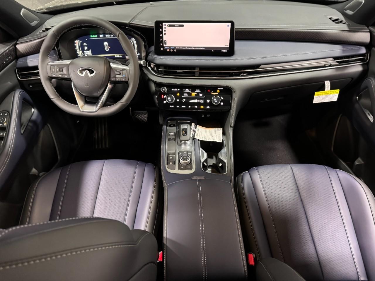 INFINITI QX60 Vehicle Full-screen Gallery Image 15