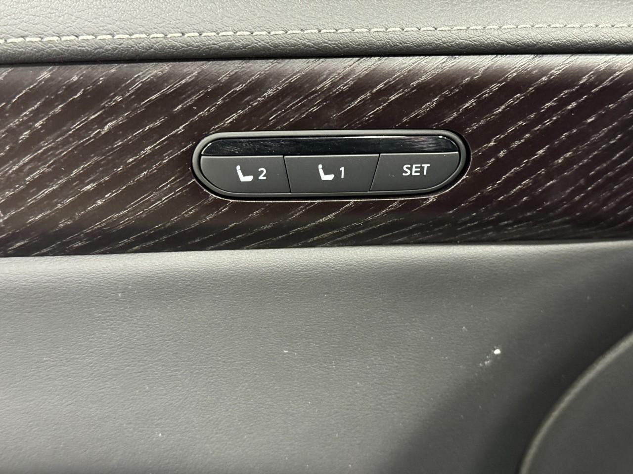 INFINITI QX60 Vehicle Full-screen Gallery Image 25