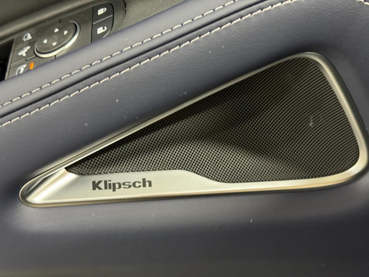 INFINITI QX60 Vehicle Full-screen Gallery Image 27