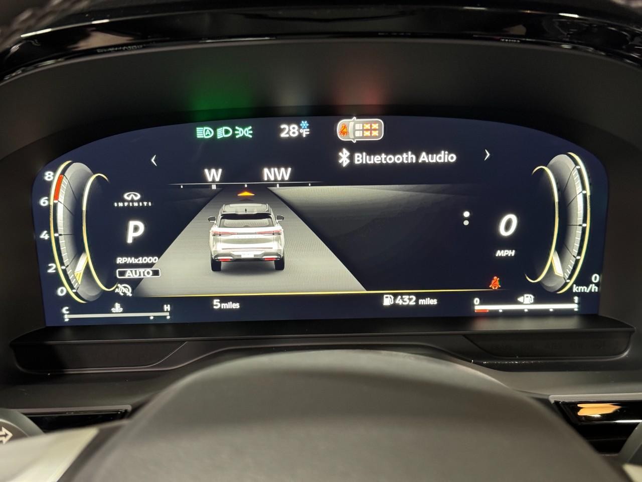 INFINITI QX60 Vehicle Full-screen Gallery Image 34