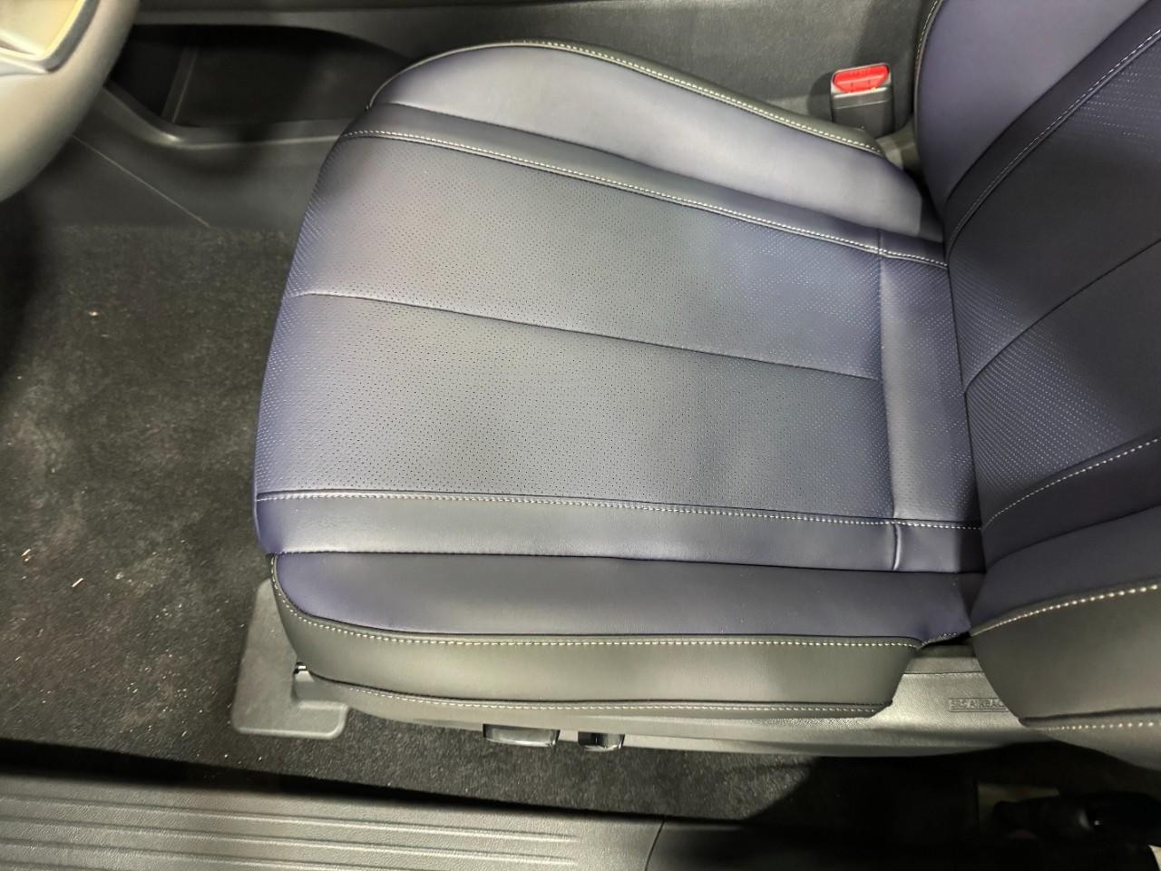 INFINITI QX60 Vehicle Full-screen Gallery Image 29