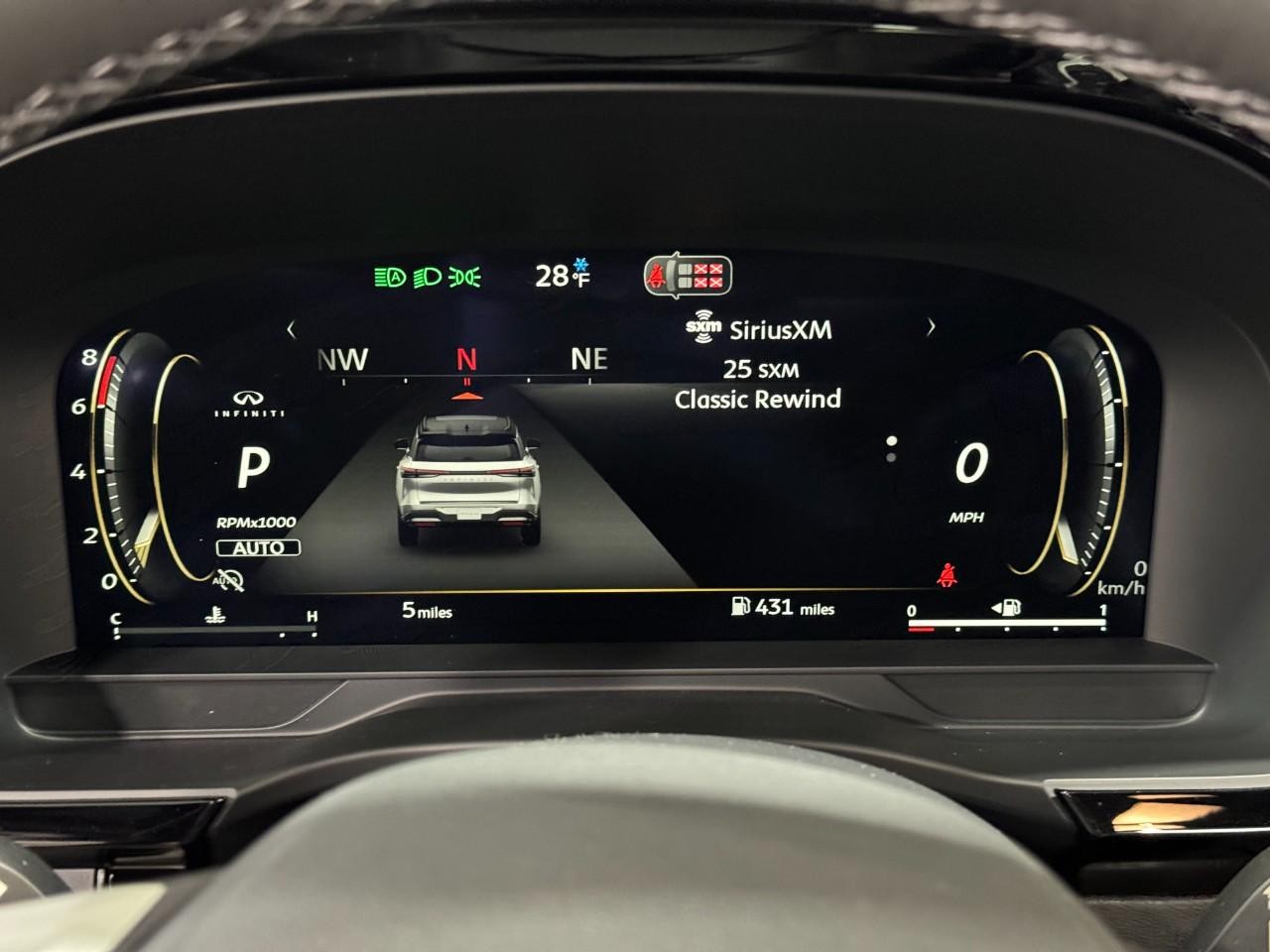 INFINITI QX60 Vehicle Full-screen Gallery Image 34