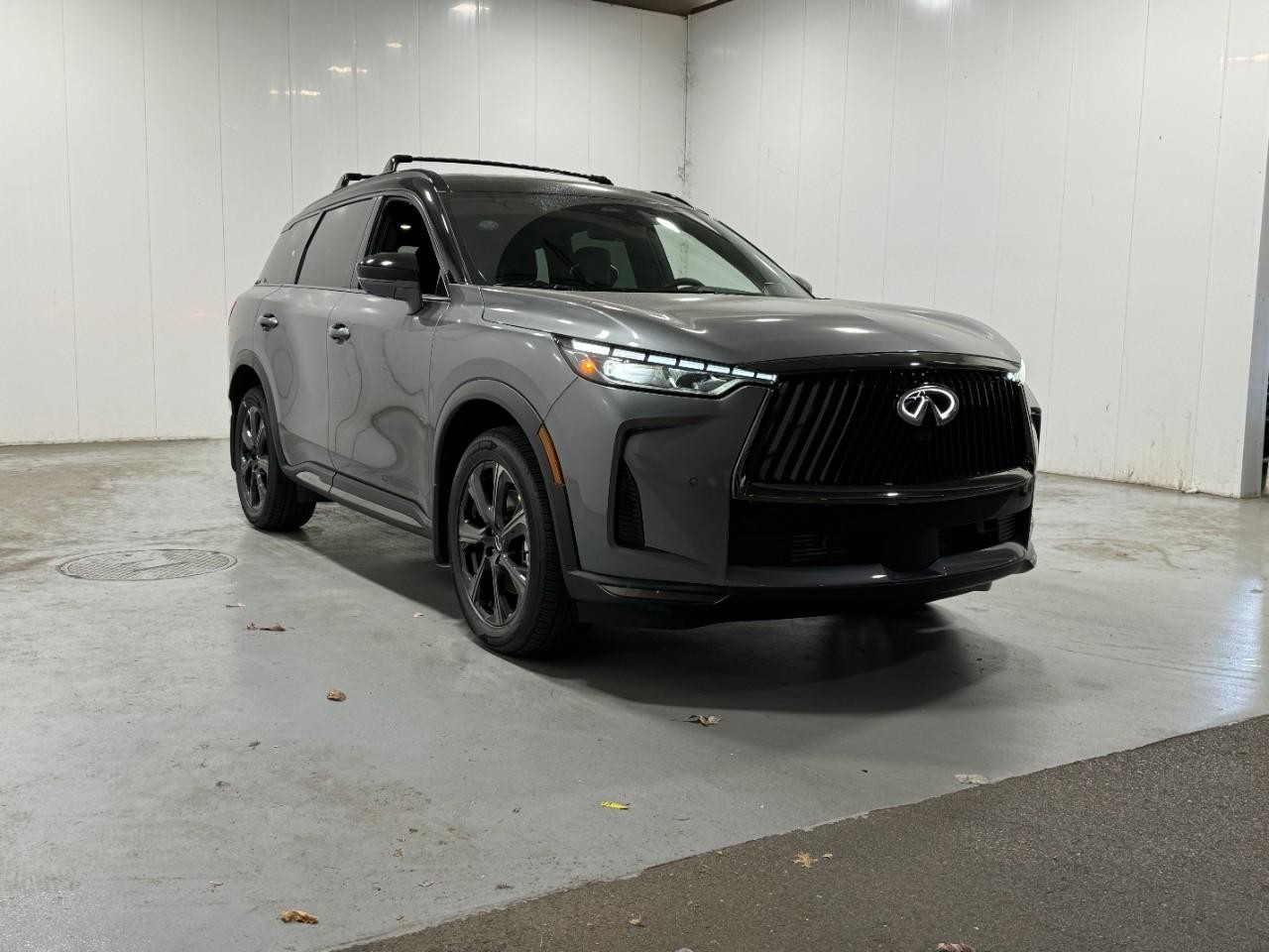 INFINITI QX60 Vehicle Full-screen Gallery Image 6