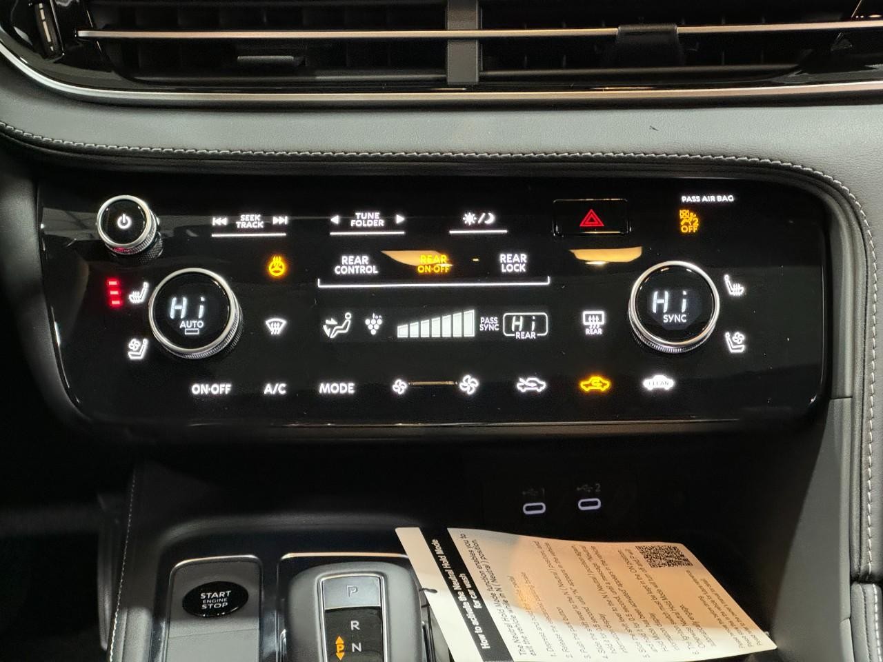 INFINITI QX60 Vehicle Full-screen Gallery Image 18