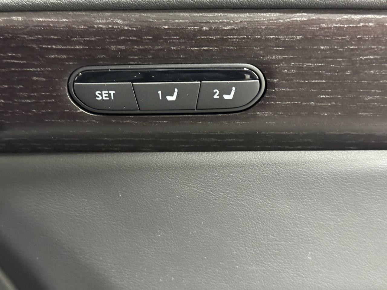 INFINITI QX60 Vehicle Full-screen Gallery Image 24