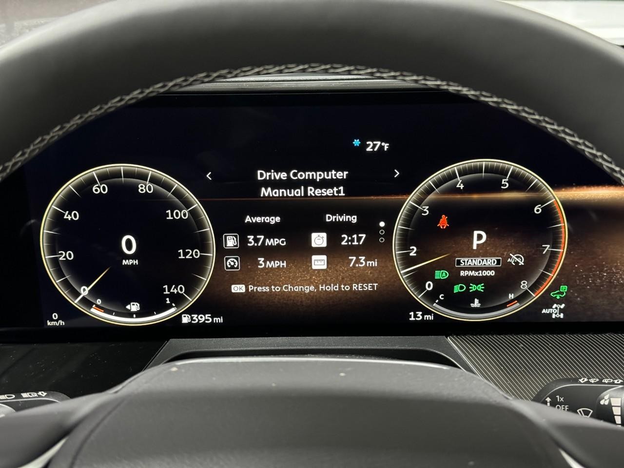 INFINITI QX80 Vehicle Full-screen Gallery Image 33