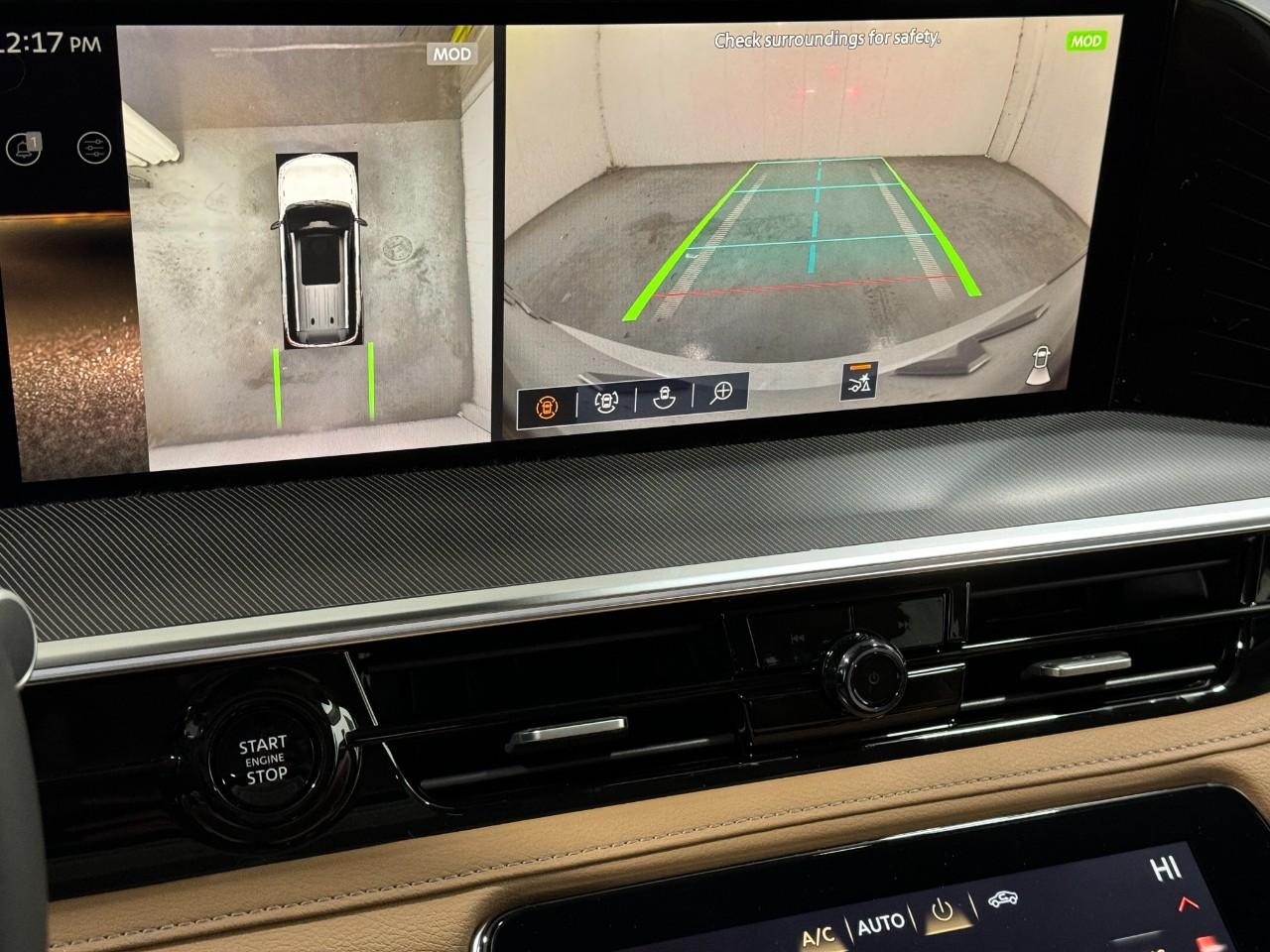 INFINITI QX80 Vehicle Full-screen Gallery Image 34