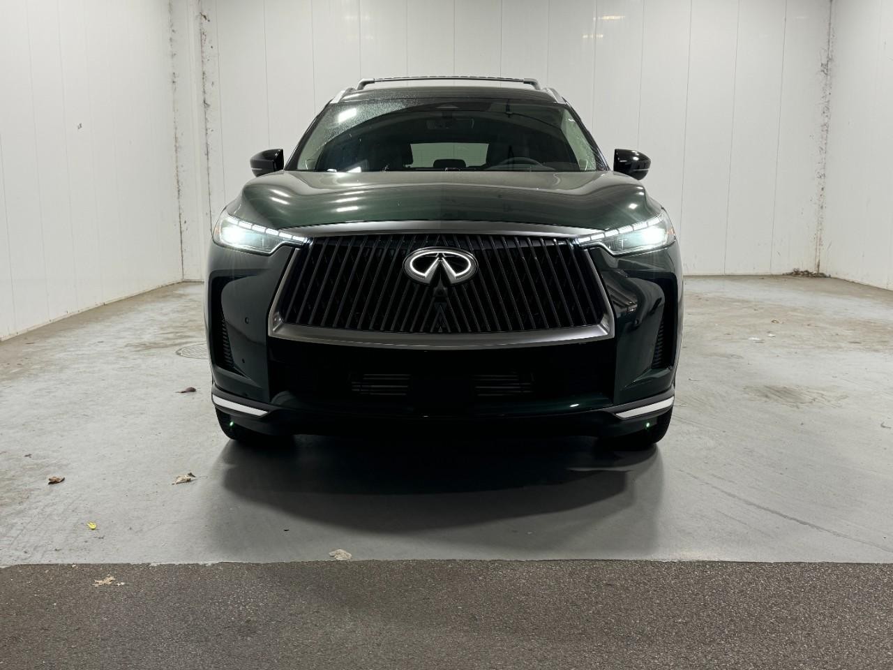 INFINITI QX60 Vehicle Full-screen Gallery Image 7