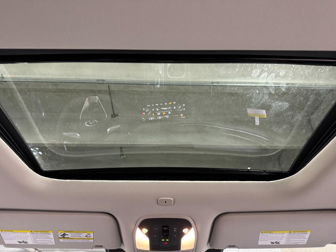 INFINITI QX60 Vehicle Full-screen Gallery Image 14