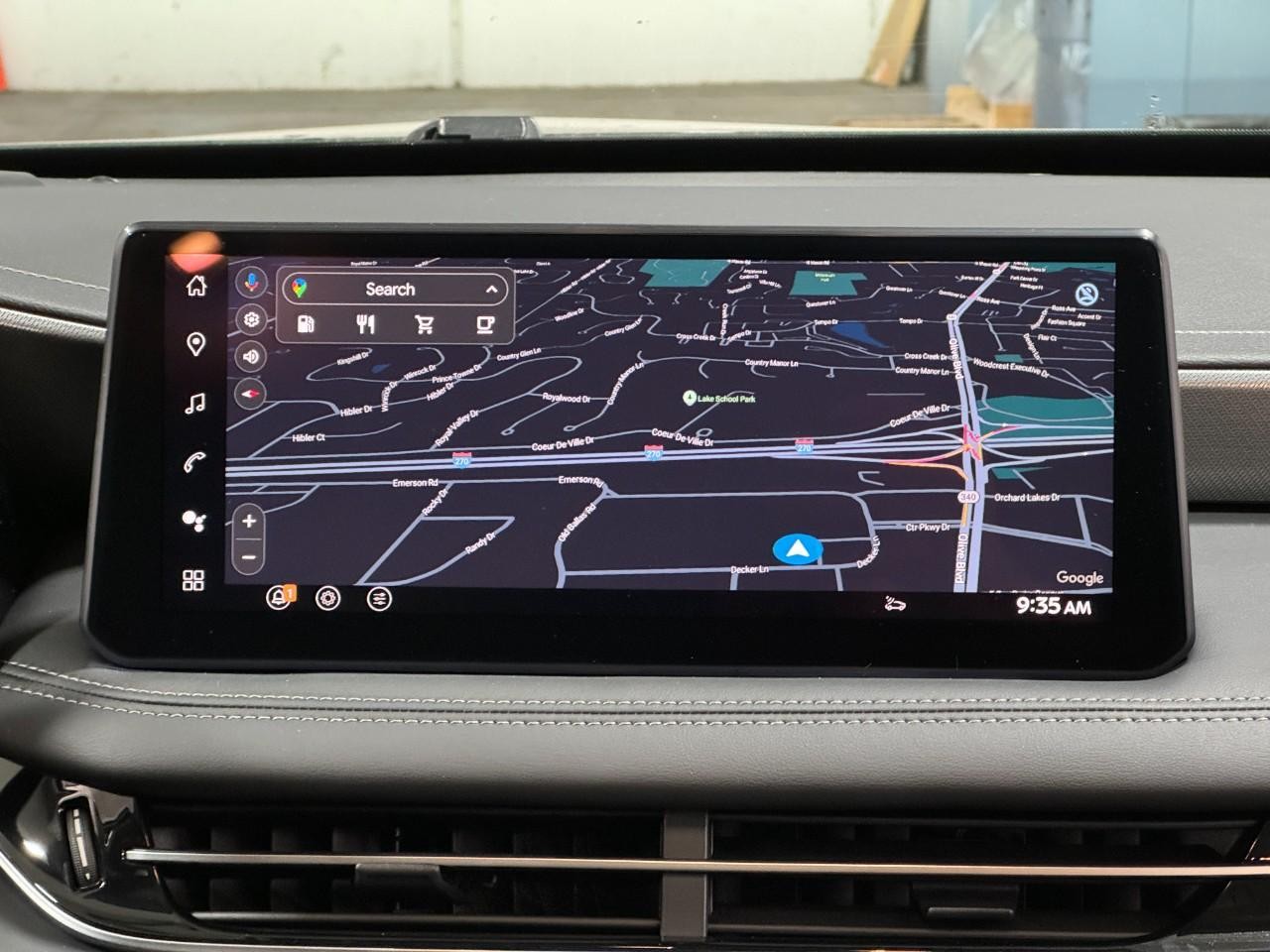 INFINITI QX60 Vehicle Full-screen Gallery Image 17