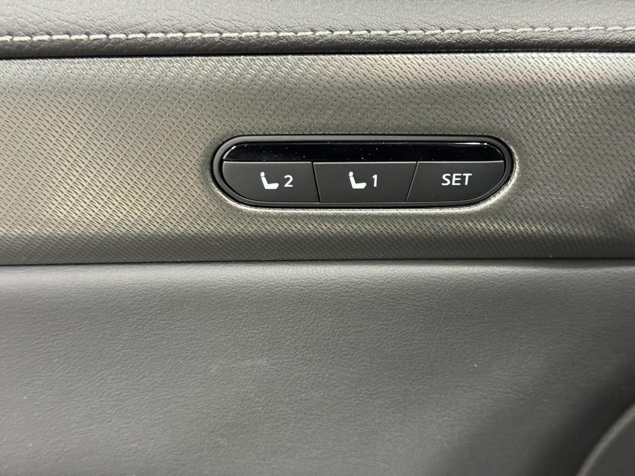 INFINITI QX60 Vehicle Full-screen Gallery Image 25