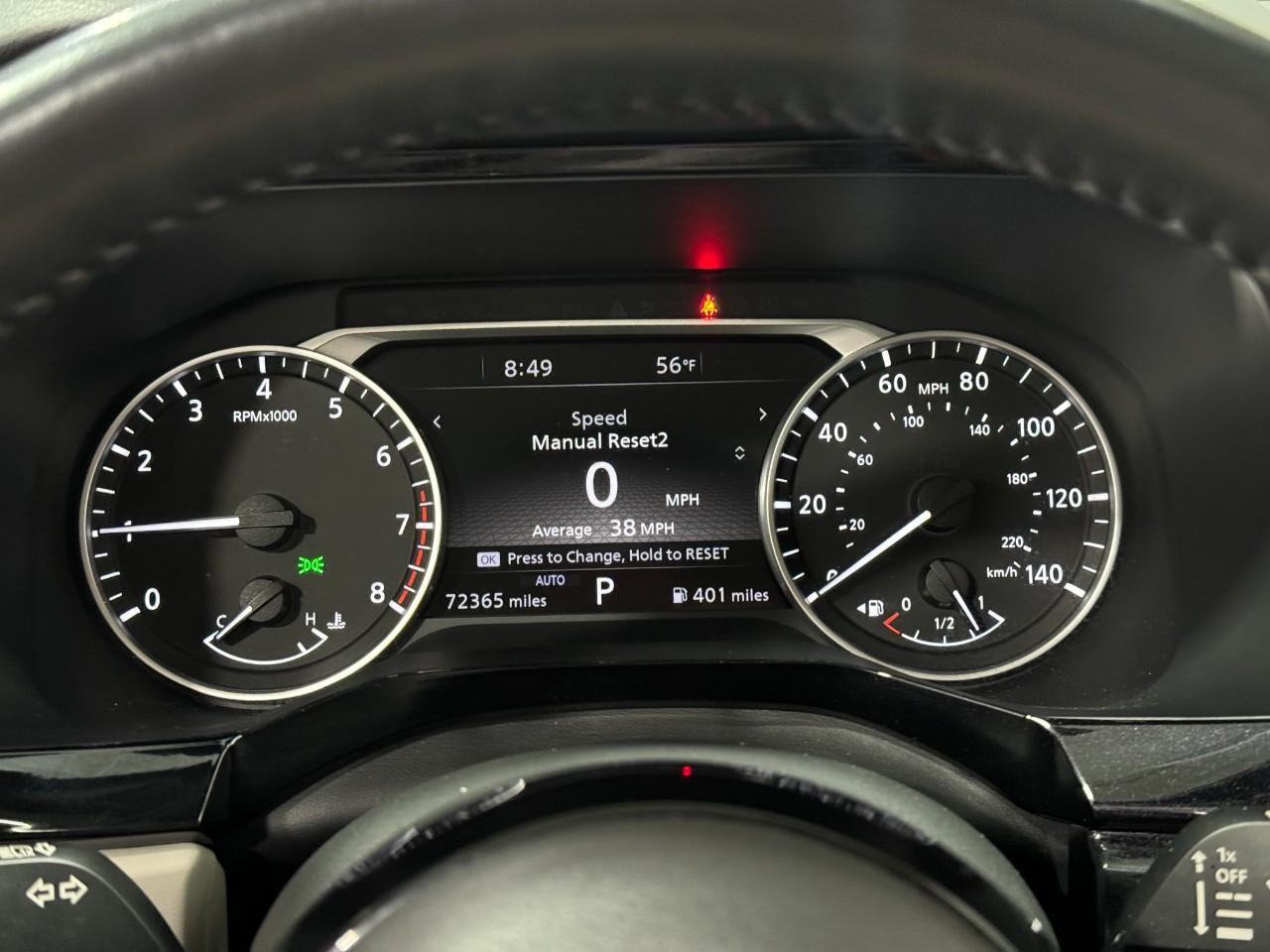 Nissan Pathfinder Vehicle Full-screen Gallery Image 31