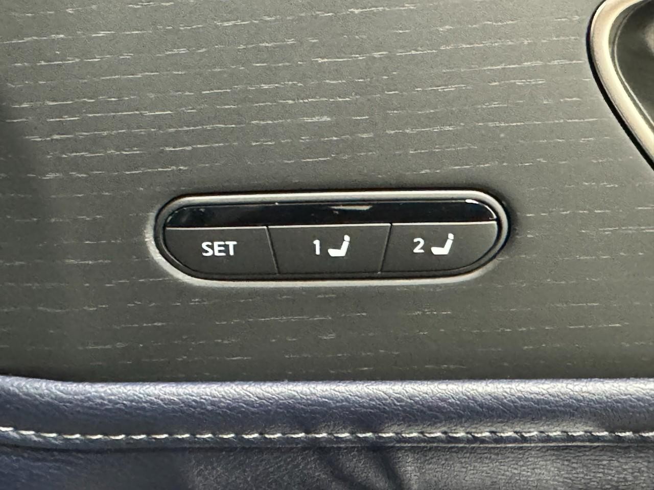 INFINITI QX80 Vehicle Full-screen Gallery Image 23