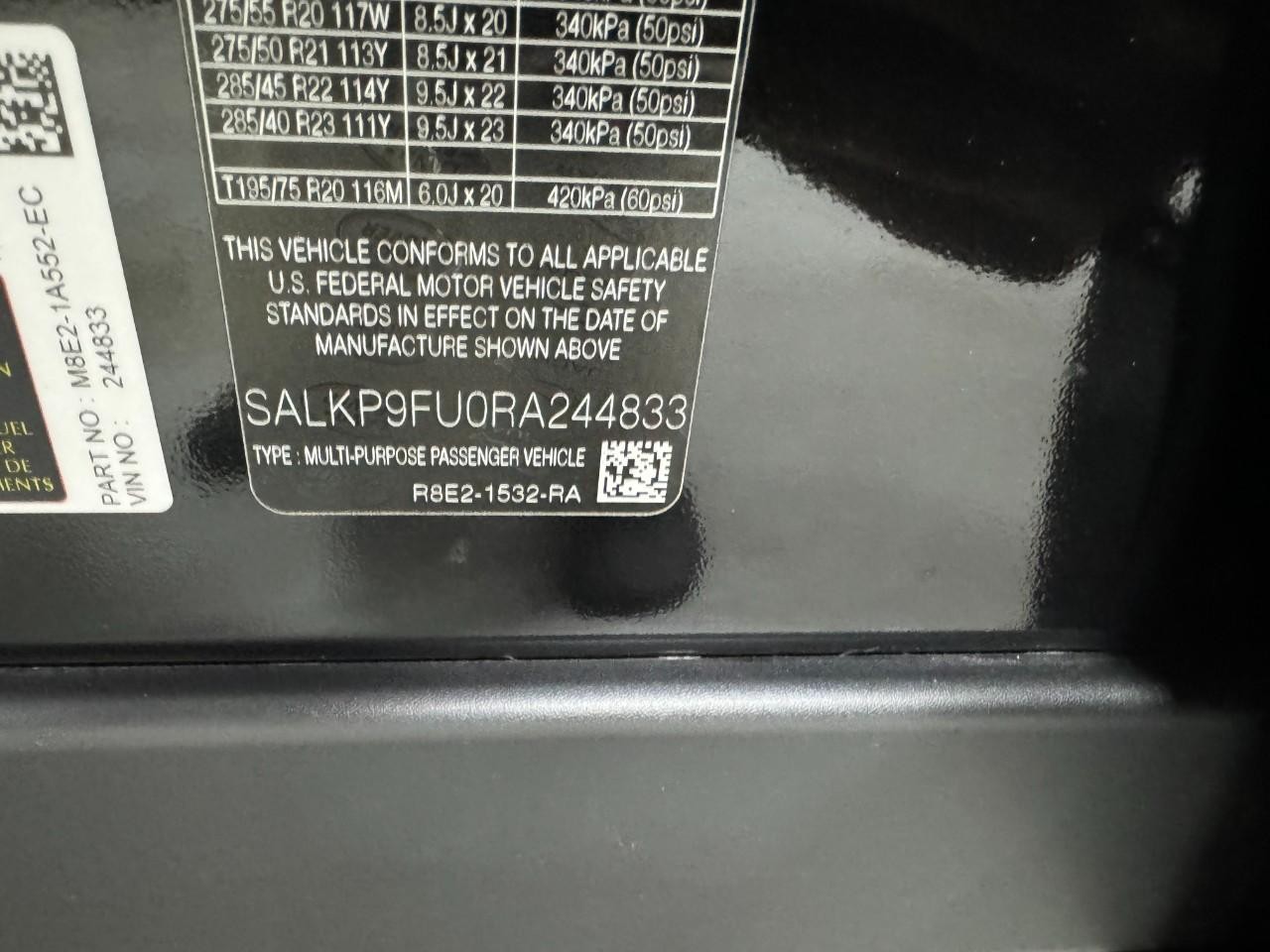 Land Rover Range Rover Vehicle Full-screen Gallery Image 34