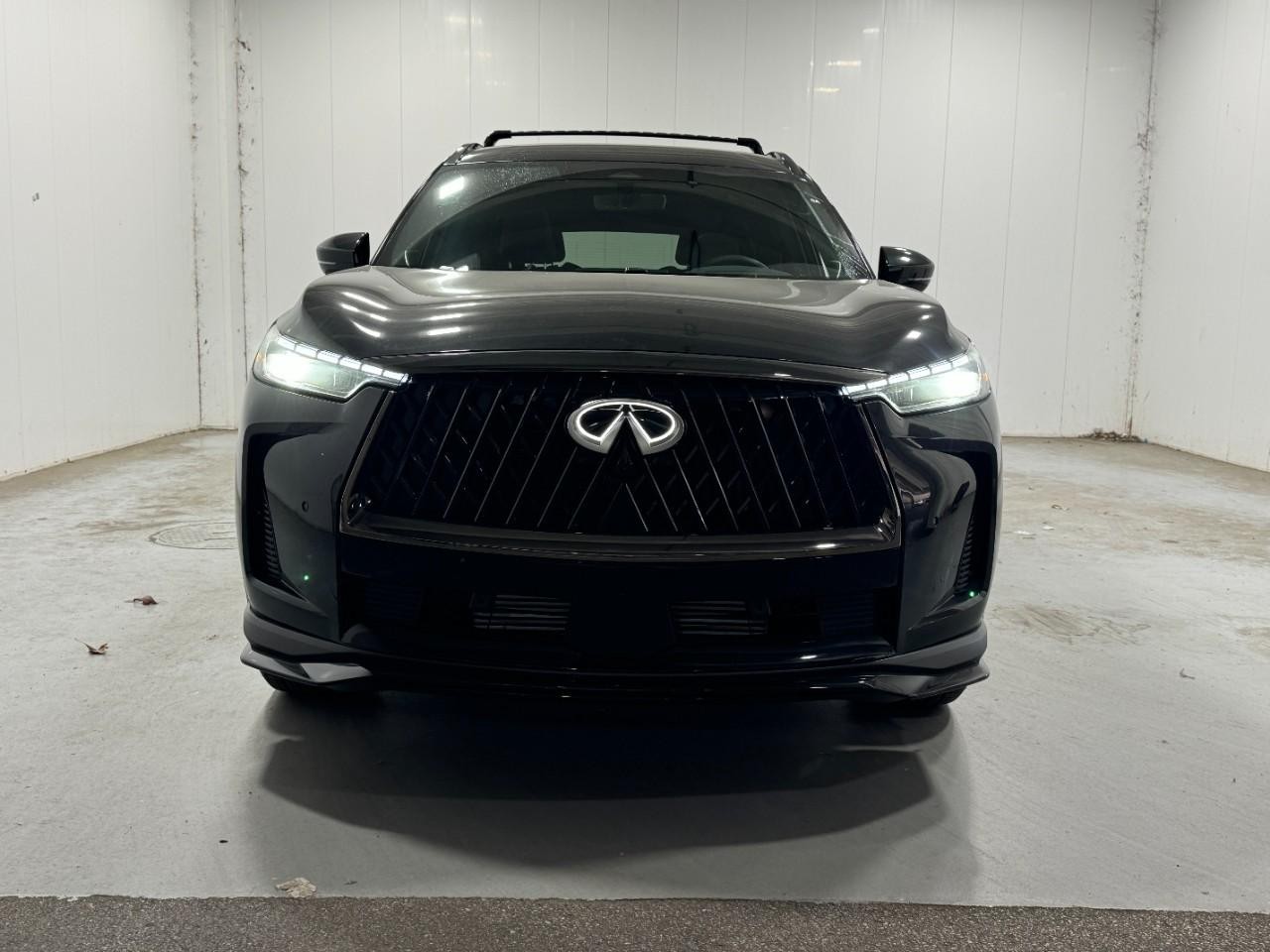 INFINITI QX60 Vehicle Full-screen Gallery Image 7