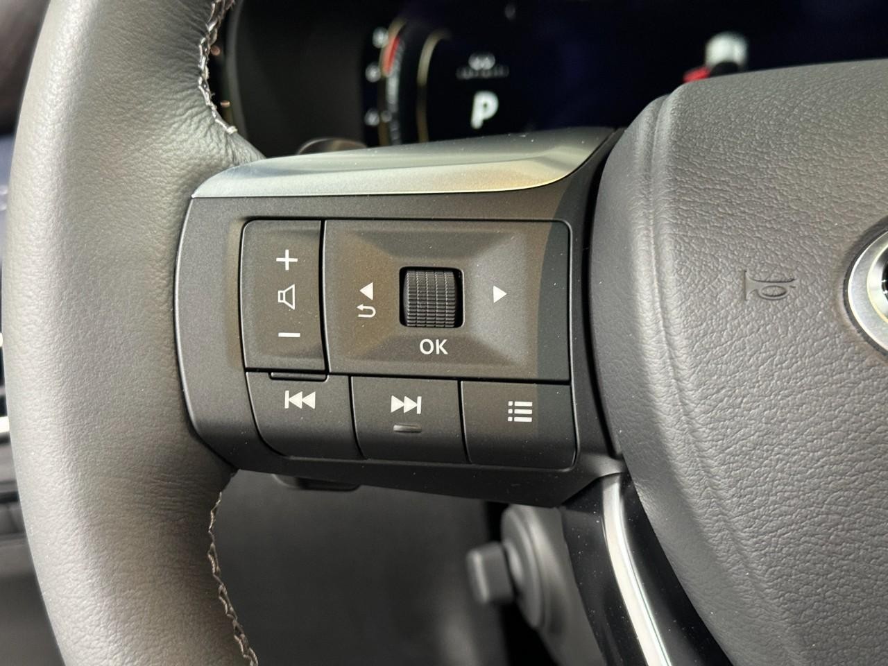 INFINITI QX60 Vehicle Full-screen Gallery Image 32