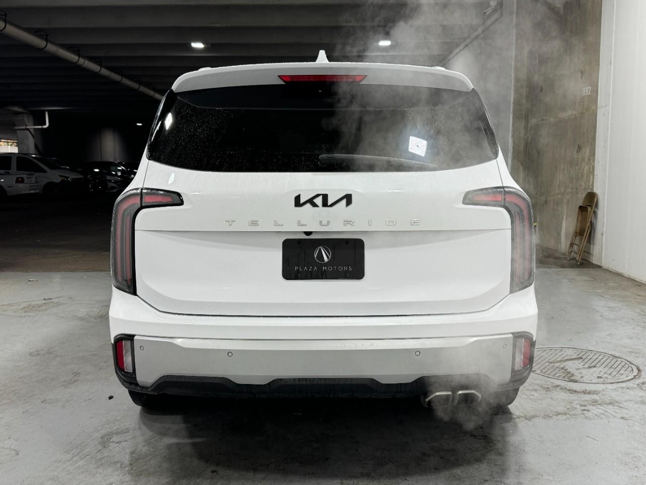 Kia Telluride Vehicle Full-screen Gallery Image 10