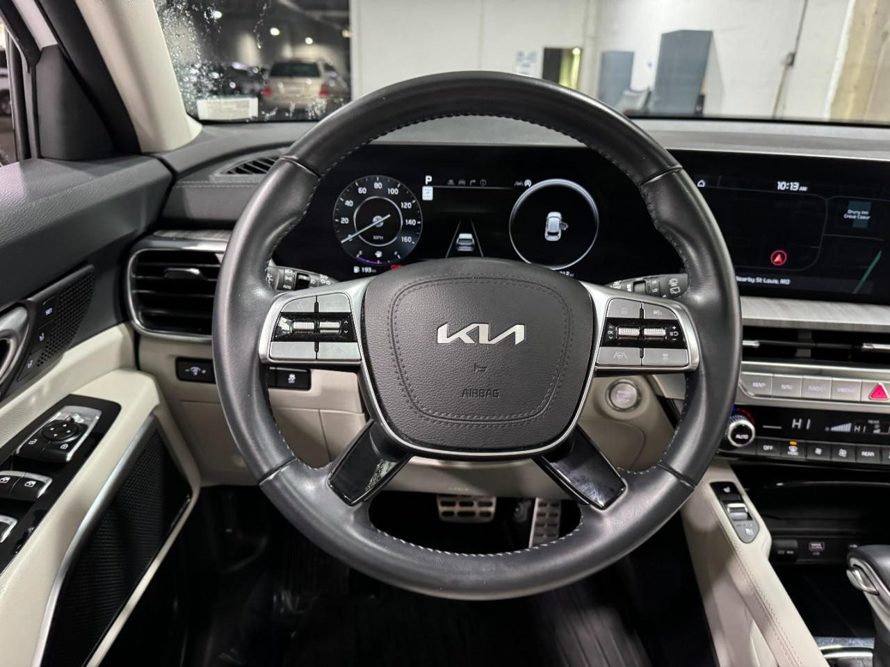 Kia Telluride Vehicle Full-screen Gallery Image 16