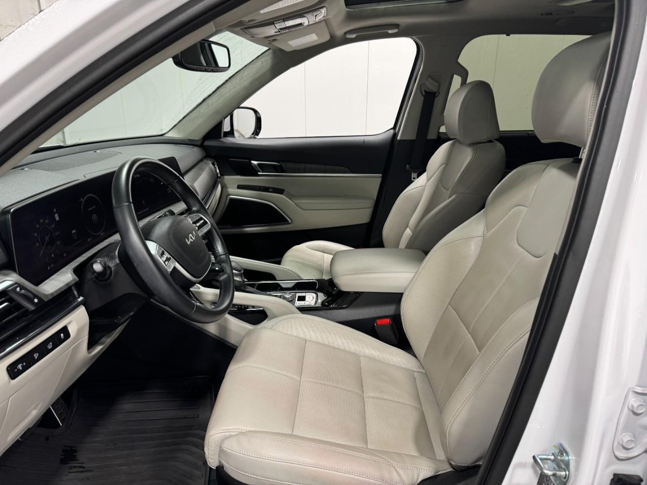 Kia Telluride Vehicle Full-screen Gallery Image 27