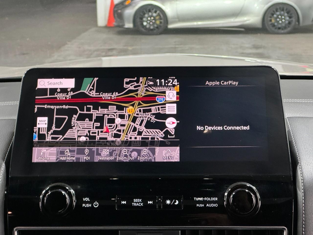 INFINITI QX80 Vehicle Full-screen Gallery Image 18