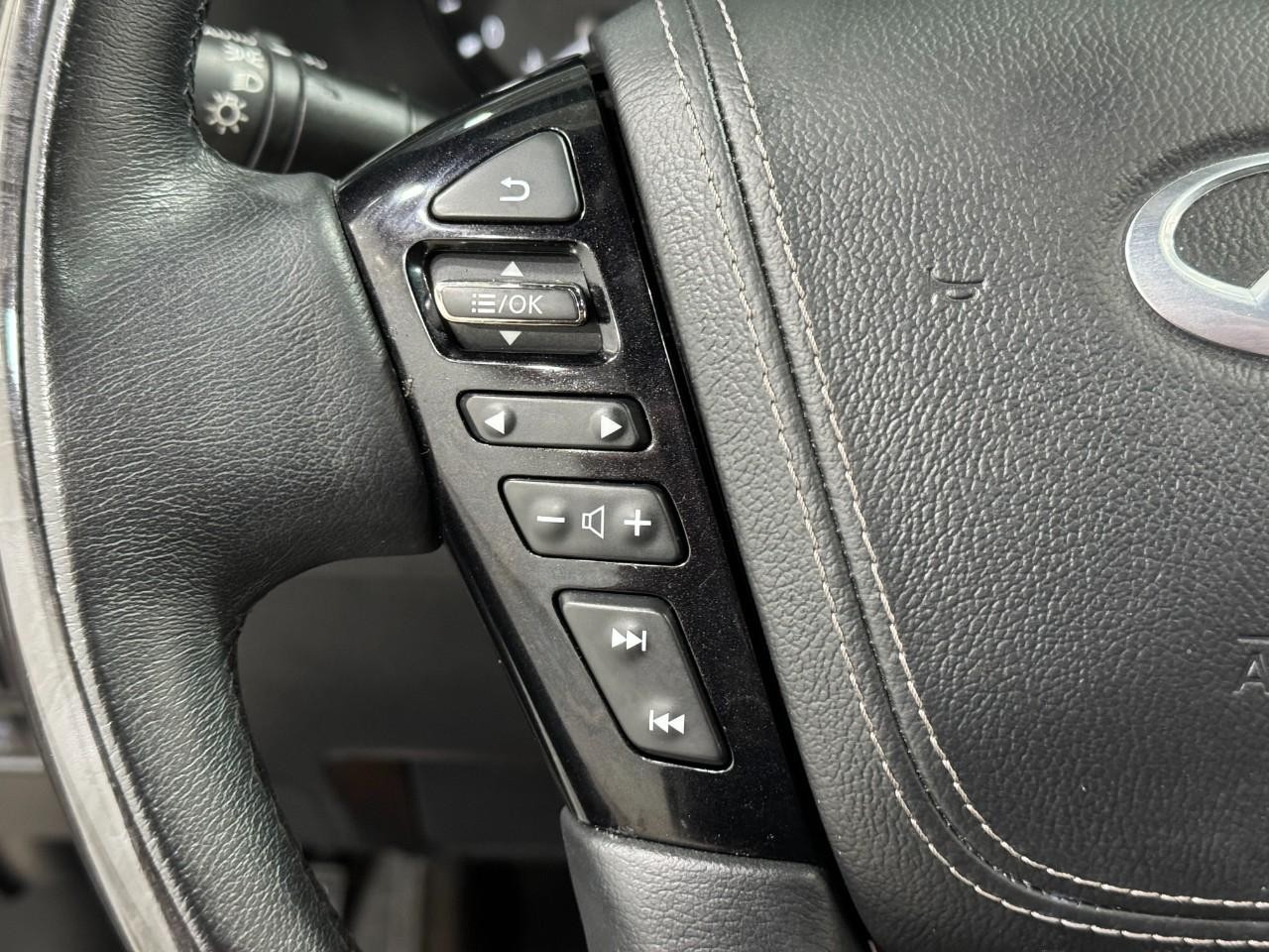 INFINITI QX80 Vehicle Full-screen Gallery Image 33