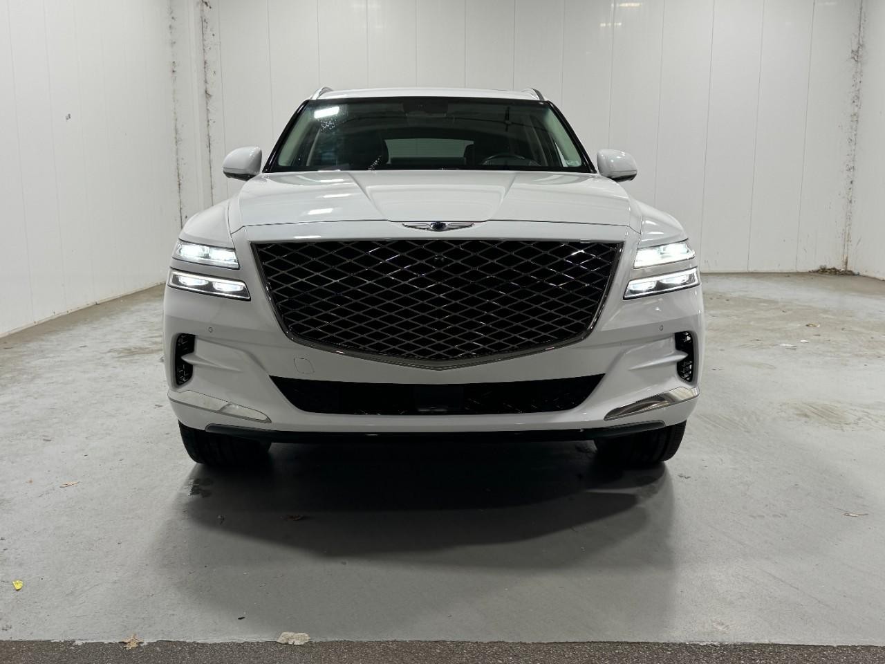 Genesis GV80 Vehicle Full-screen Gallery Image 7