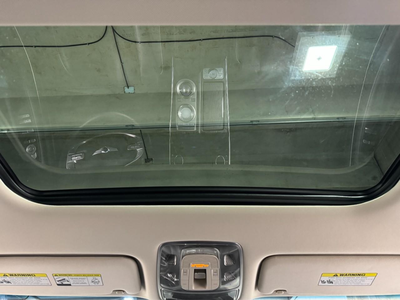 Genesis GV80 Vehicle Full-screen Gallery Image 12