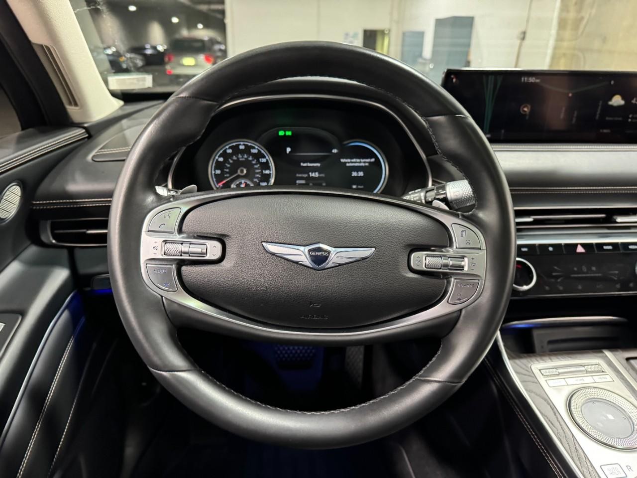 Genesis GV80 Vehicle Full-screen Gallery Image 14