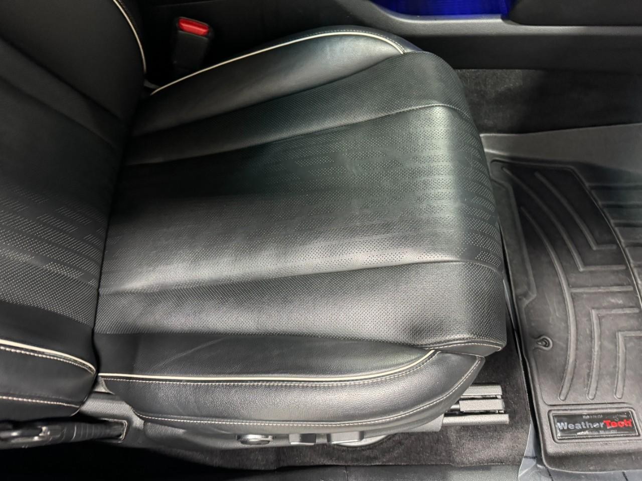 Genesis GV80 Vehicle Full-screen Gallery Image 20