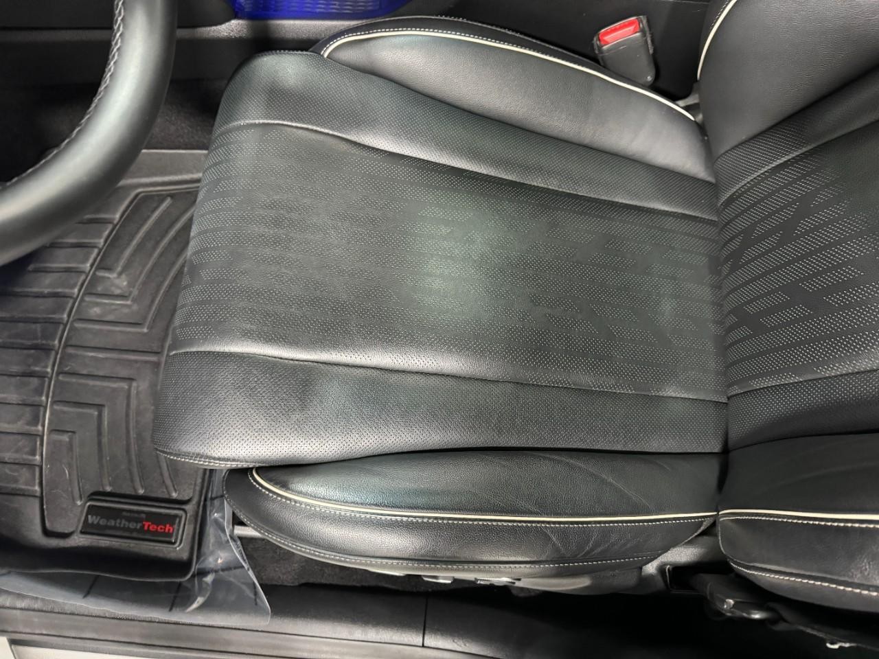 Genesis GV80 Vehicle Full-screen Gallery Image 27