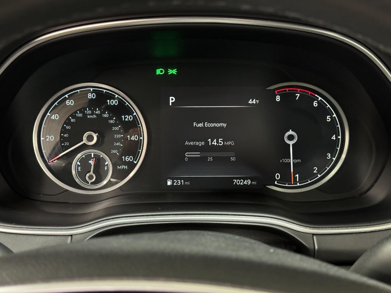 Genesis GV80 Vehicle Full-screen Gallery Image 32