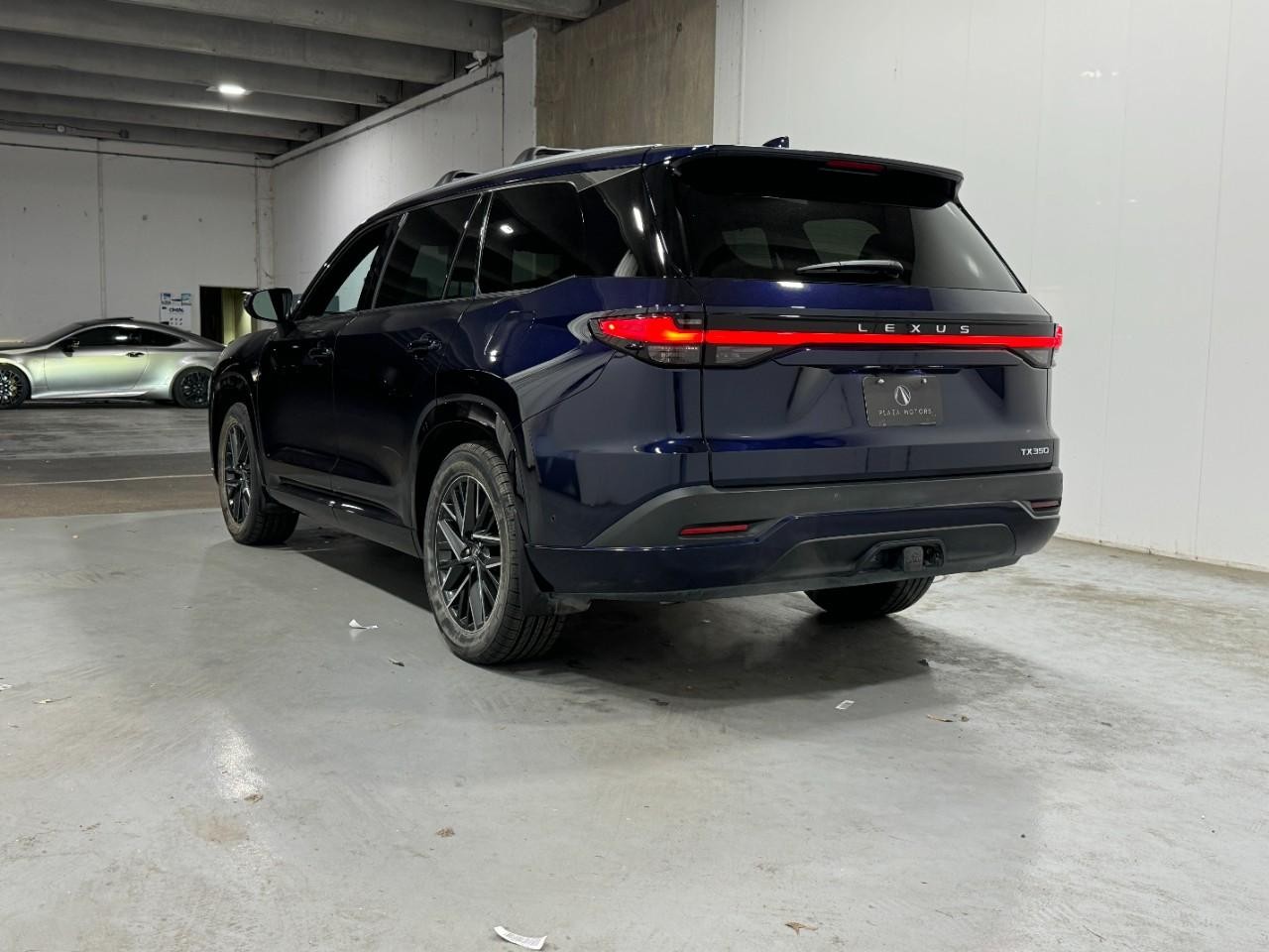 Lexus TX Vehicle Full-screen Gallery Image 3