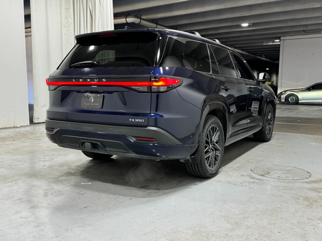 Lexus TX Vehicle Full-screen Gallery Image 4