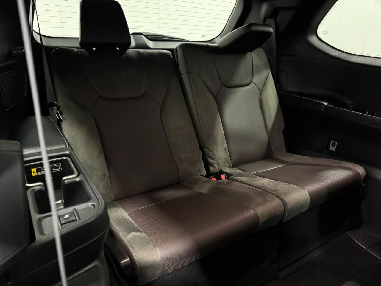 Lexus TX Vehicle Full-screen Gallery Image 11