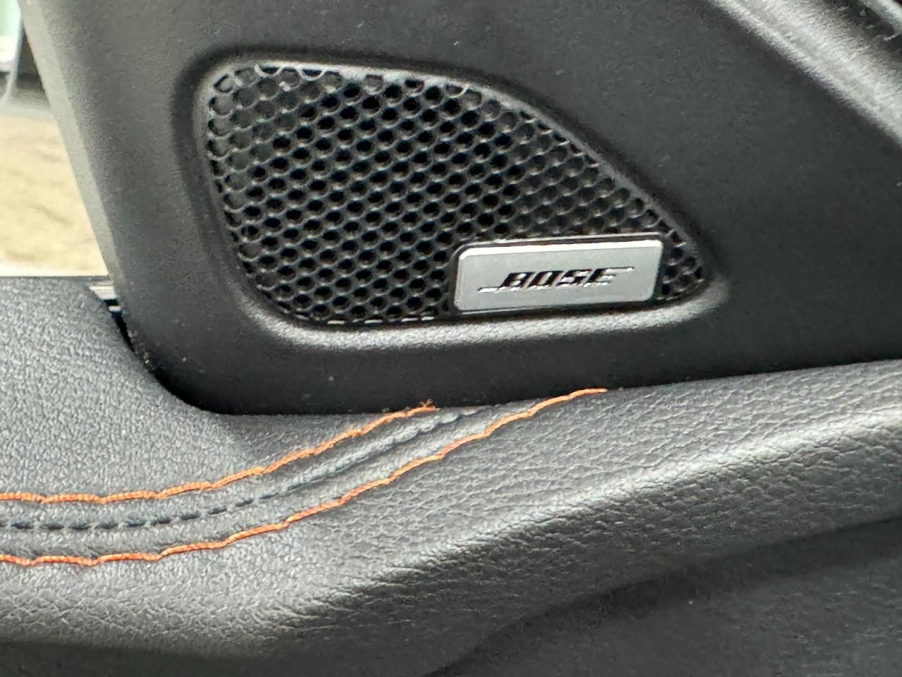 Nissan Maxima Vehicle Full-screen Gallery Image 22