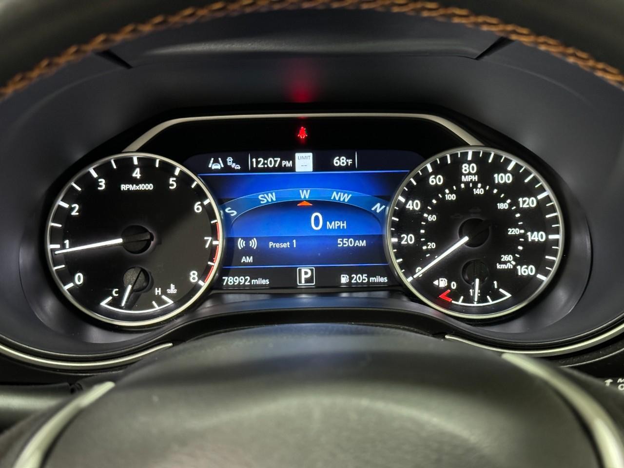 Nissan Maxima Vehicle Full-screen Gallery Image 30