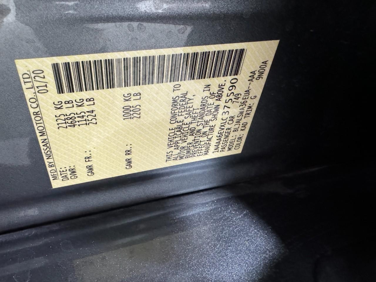 Nissan Maxima Vehicle Full-screen Gallery Image 32