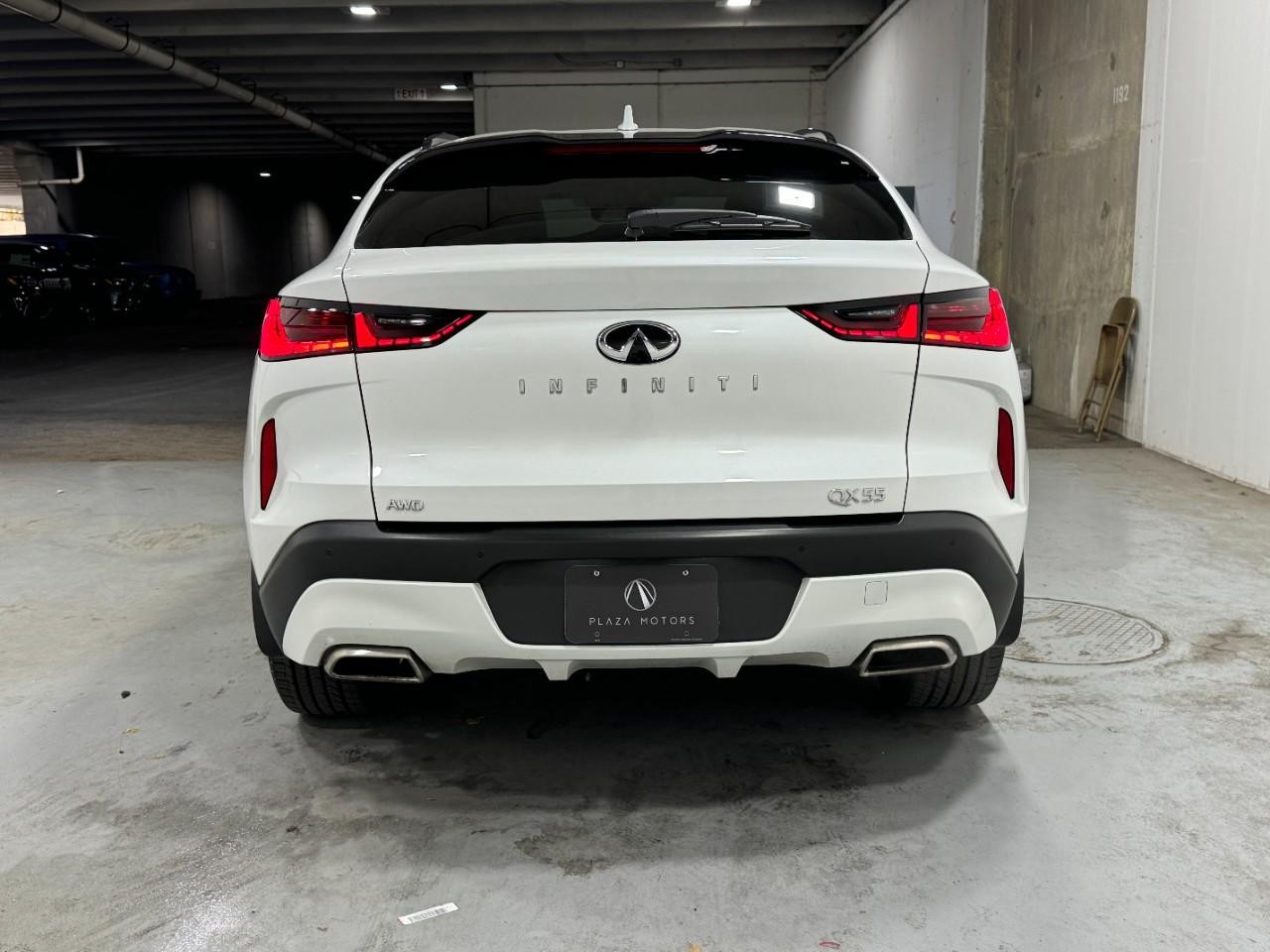 INFINITI QX55 Vehicle Full-screen Gallery Image 09