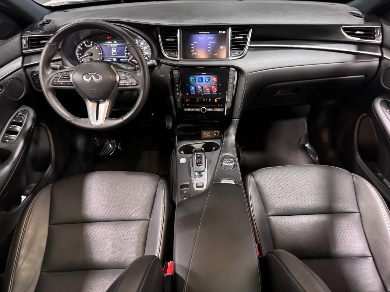 INFINITI QX55 Vehicle Full-screen Gallery Image 12