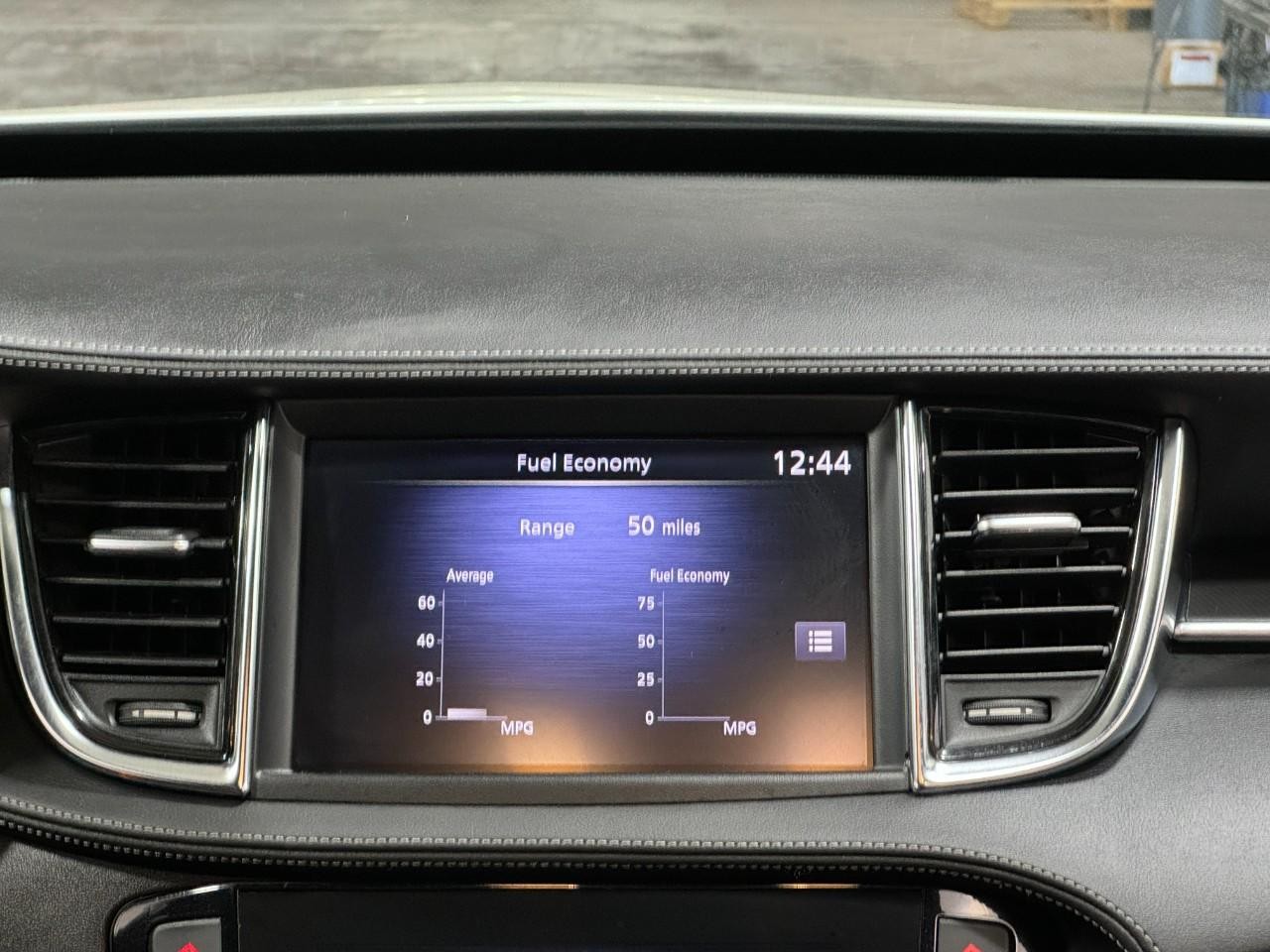 INFINITI QX55 Vehicle Full-screen Gallery Image 14