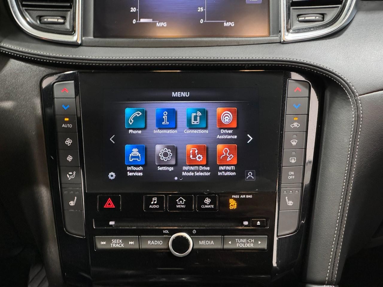 INFINITI QX55 Vehicle Full-screen Gallery Image 15